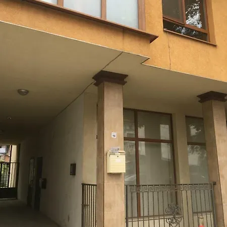 Улица „Александър Велики“ 79 公寓 布尔加斯